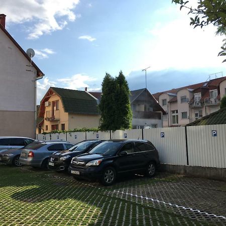 Zoli Apartmanok -Nóri Kölcsey 32 Hajdúszoboszló Kültér fotó